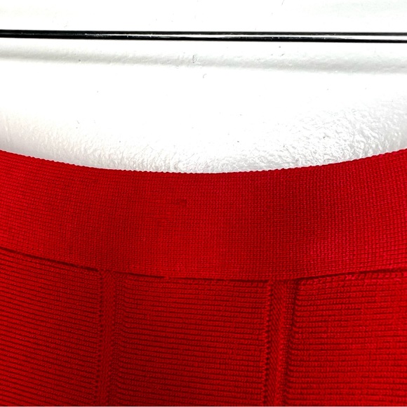 Bebe pleated Red Skirt, medium size - Picture 10 of 12